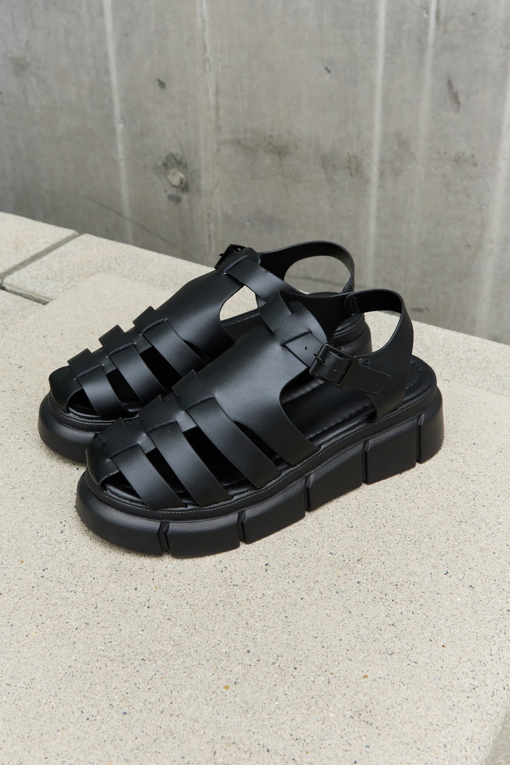 Qupid Platform Cage Stap Sandal Shoe in Black
